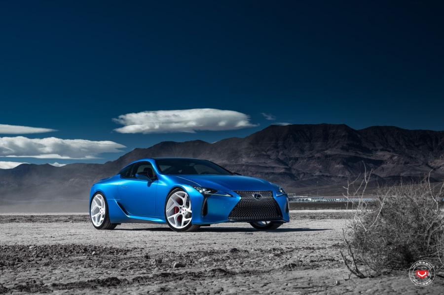  Lexus LC500 on Vossen Wheels (CG-205T) 2017 года  (фото 2 из 21)